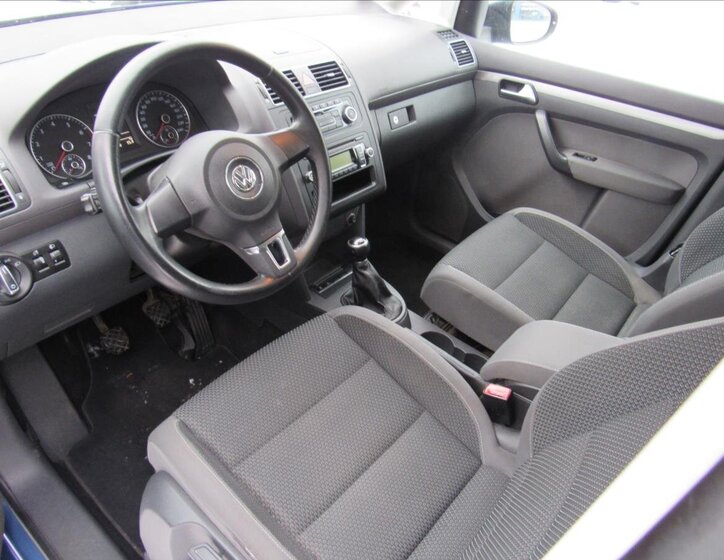 Volkswagen Touran Kombi 1,2 l 77 kw