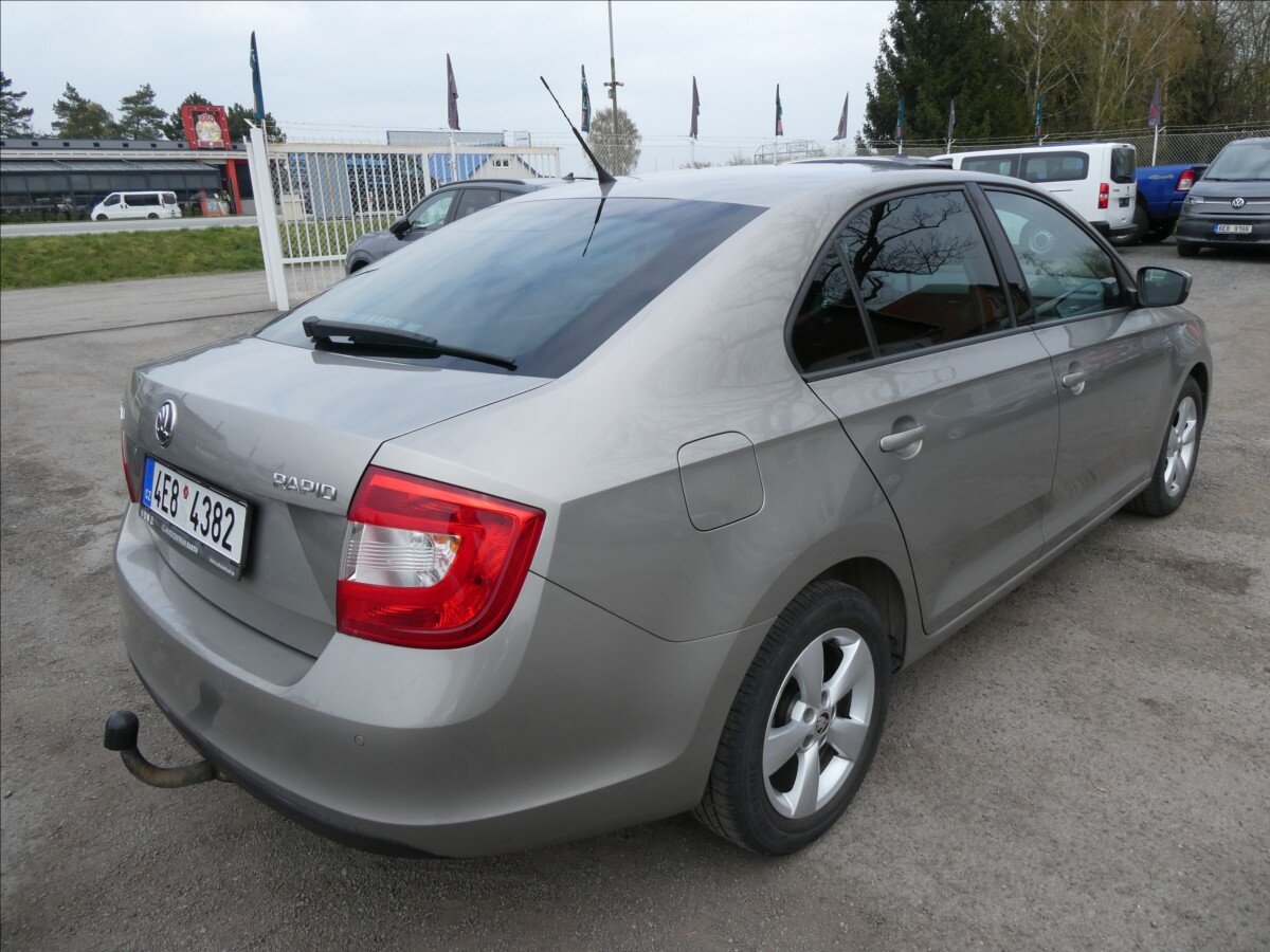 Škoda Rapid Sedan / Limuzína 1,2 l 77 kw