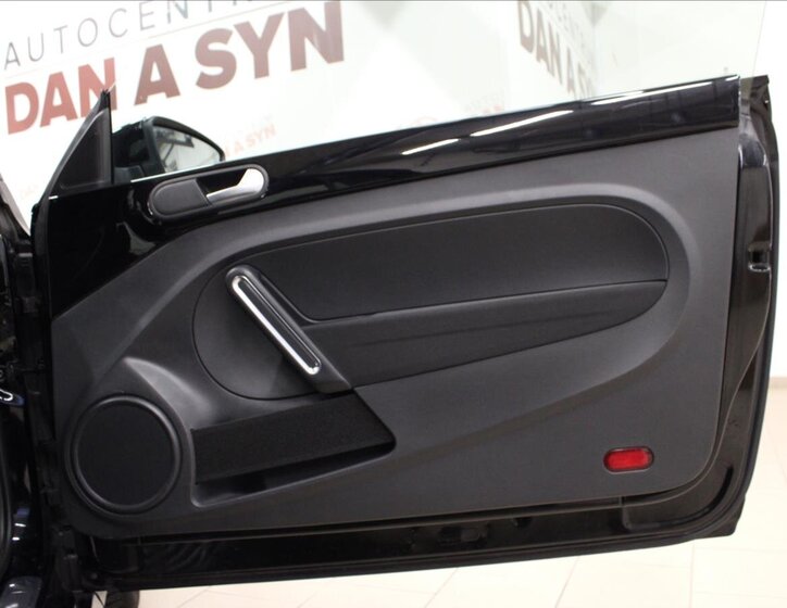 Volkswagen Beetle Kabriolet 1,2 l 77 kw