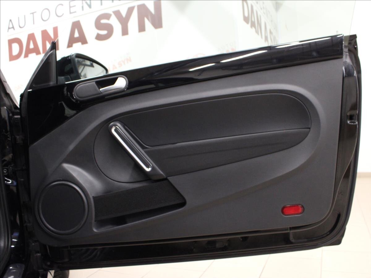 Volkswagen Beetle Kabriolet 1,2 l 77 kw