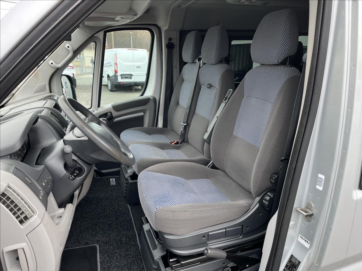 Peugeot Boxer Kombi 2,2 l 88 kw