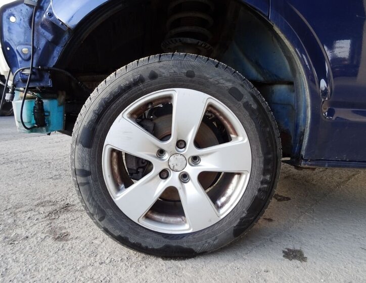 Volkswagen Transporter Skříň 2,5 l 96 kw