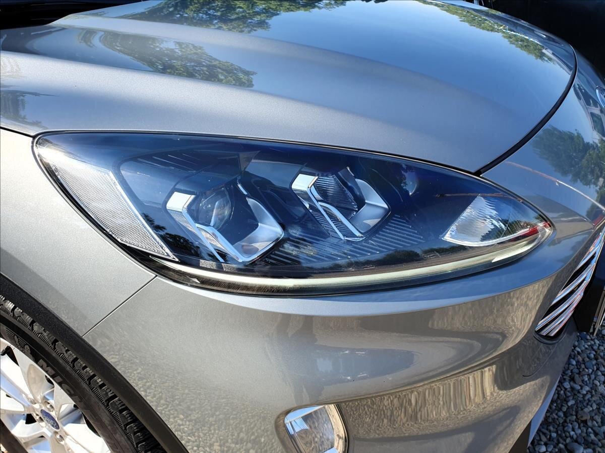 Ford Kuga SUV / Terénní 1,5 l 88 kw