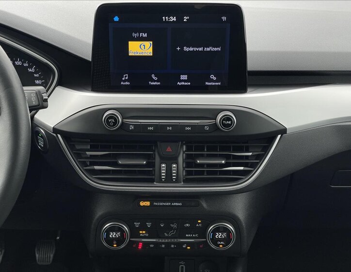 Ford Focus Kombi 999,0 92 kw