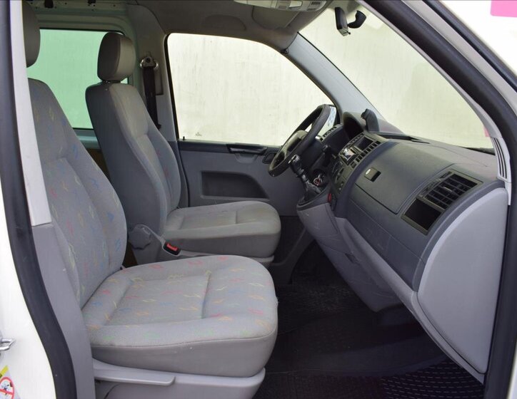 Volkswagen Transporter Ostatní 2,5 l 96 kw