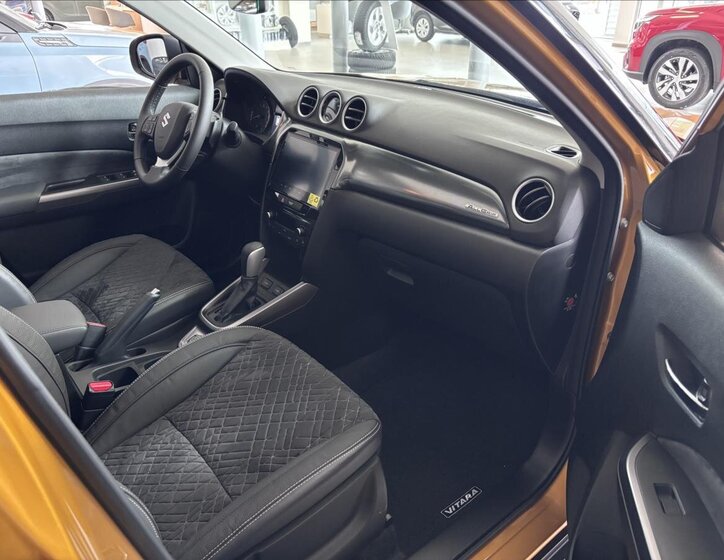 Suzuki Vitara SUV / Terénní 1,4 l 81 kw