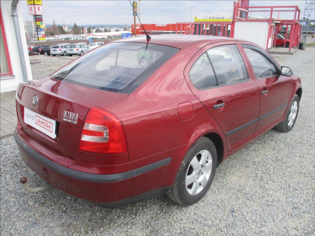 Škoda Octavia Sedan / Limuzína 1,6 l 75 kw