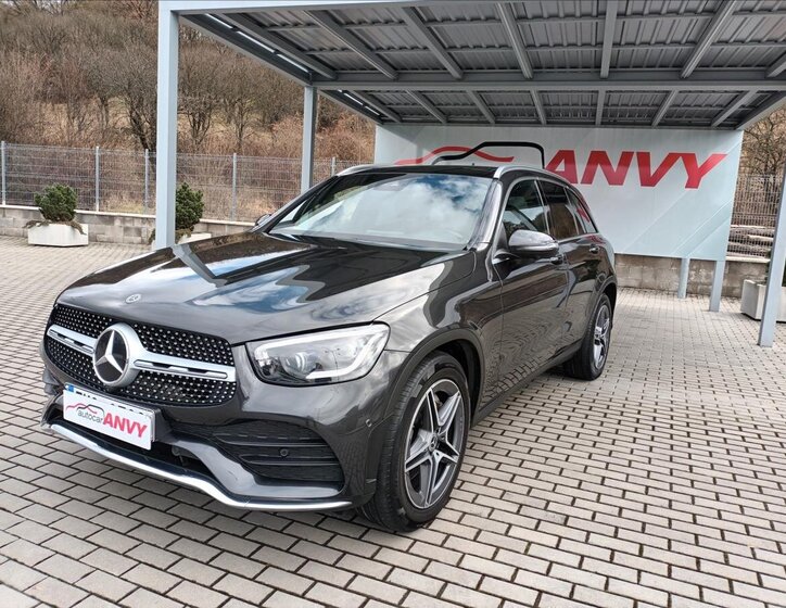 Mercedes-Benz GLC SUV 2,0 l 180 kw