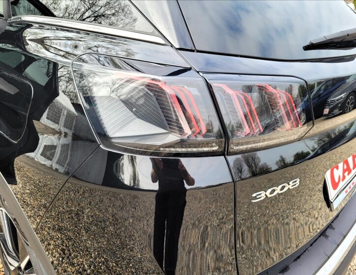 Peugeot 3008 SUV / Terénní 1,6 l 165 kw