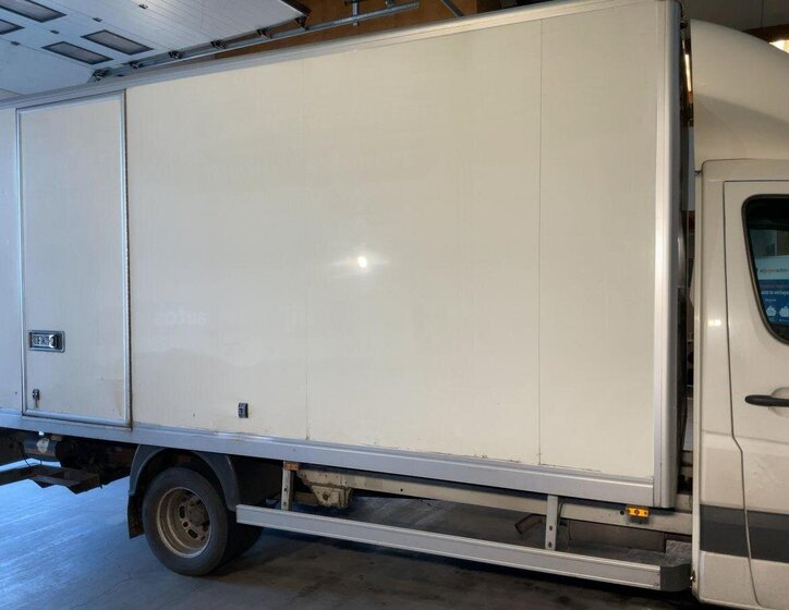 Volkswagen Crafter Skříň 2,5 l 120 kw