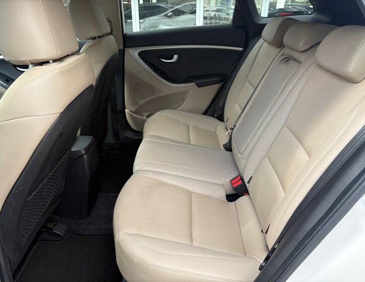 Hyundai i30 Kombi 1,6 l 99 kw