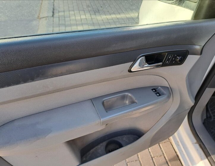 Volkswagen Caddy Kombi 1,9 l 77 kw