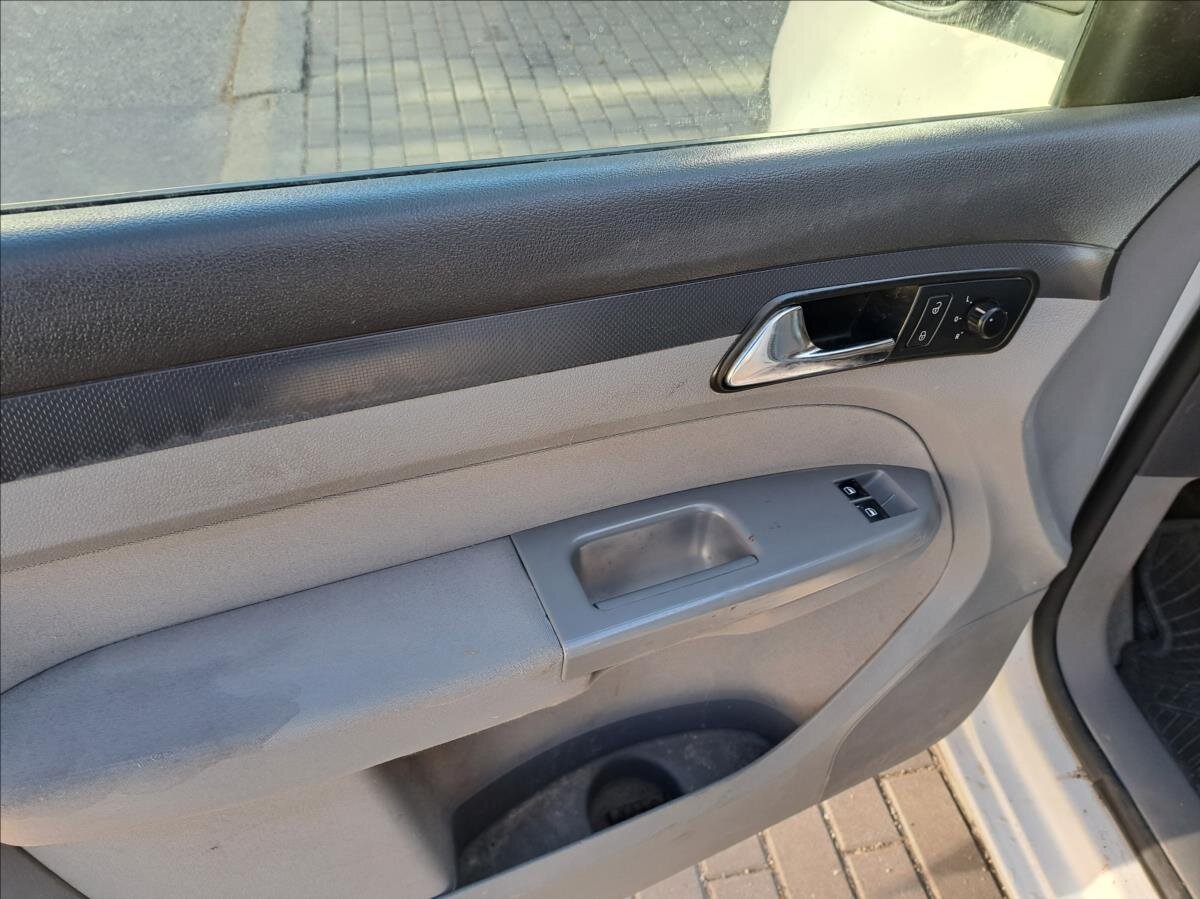 Volkswagen Caddy Kombi 1,9 l 77 kw