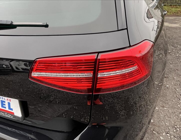 Volkswagen Passat 36