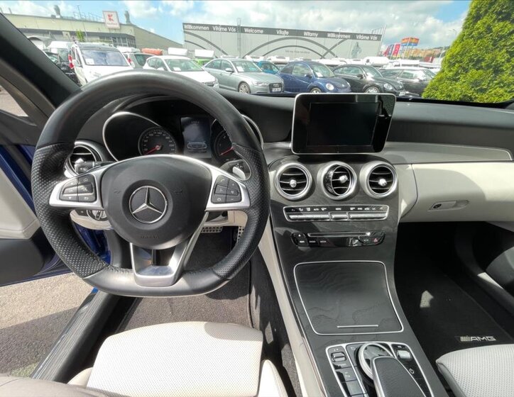 Mercedes-Benz Třídy C Kabriolet 2,1 l 125 kw