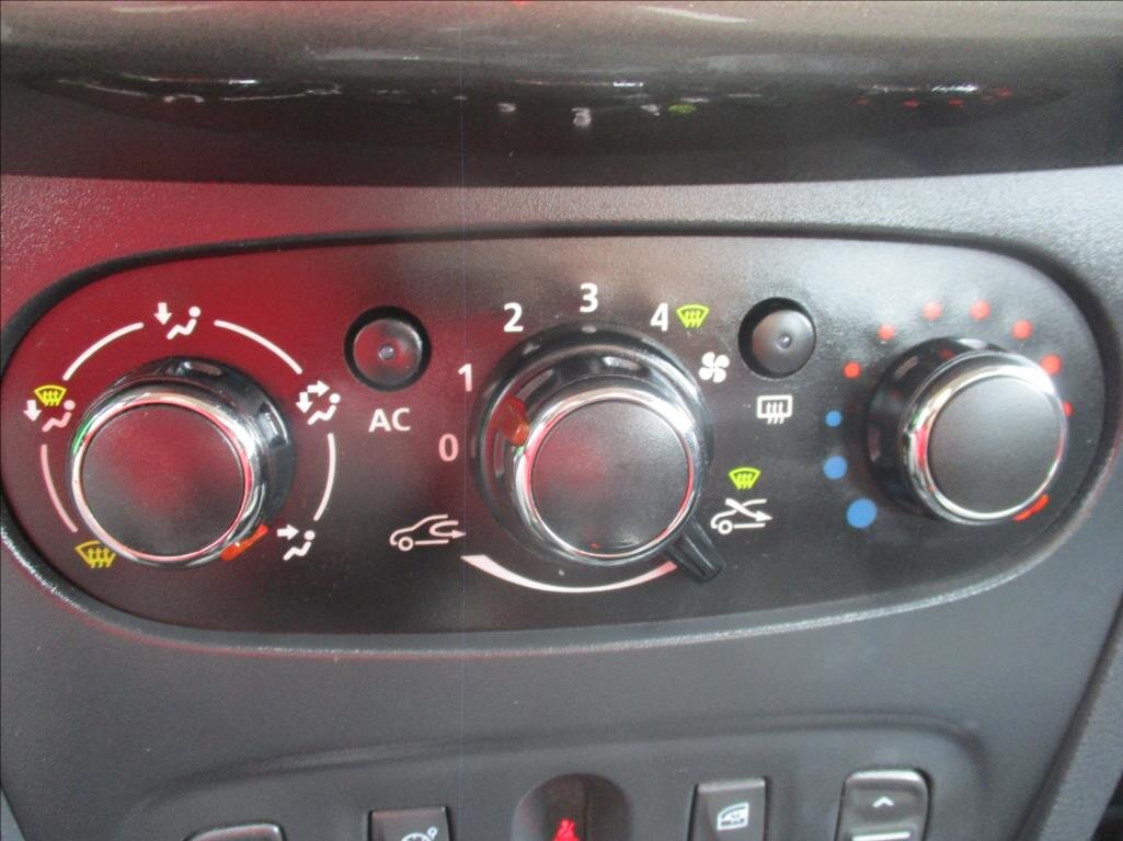 Dacia Sandero Hatchback 898,0 66 kw