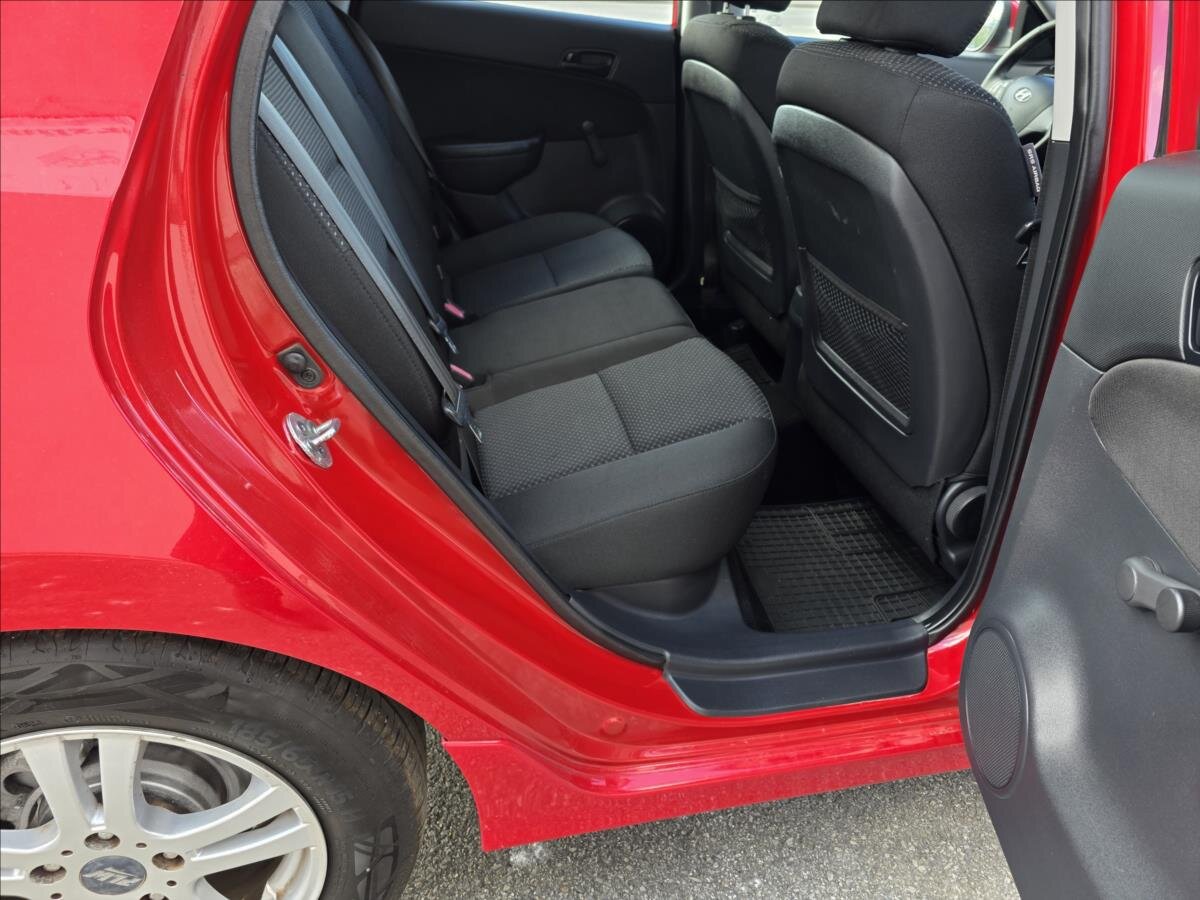 Hyundai i30 Hatchback 1,4 l 77 kw