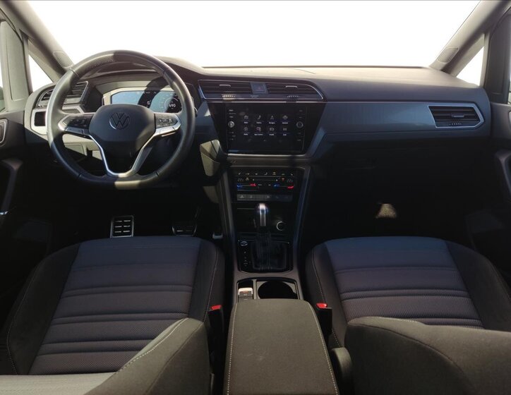 Volkswagen Touran MPV 1,5 l 110 kw