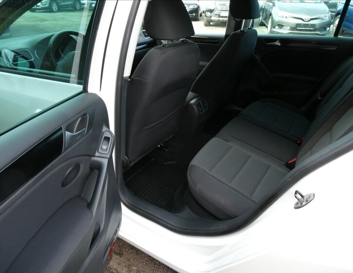 Volkswagen Golf Hatchback 1,2 l 63 kw