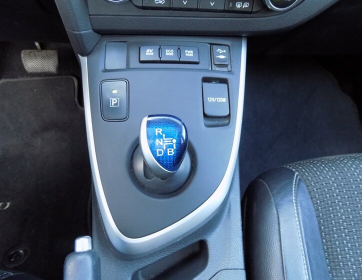 Toyota Auris Hatchback 1,8 l 73 kw