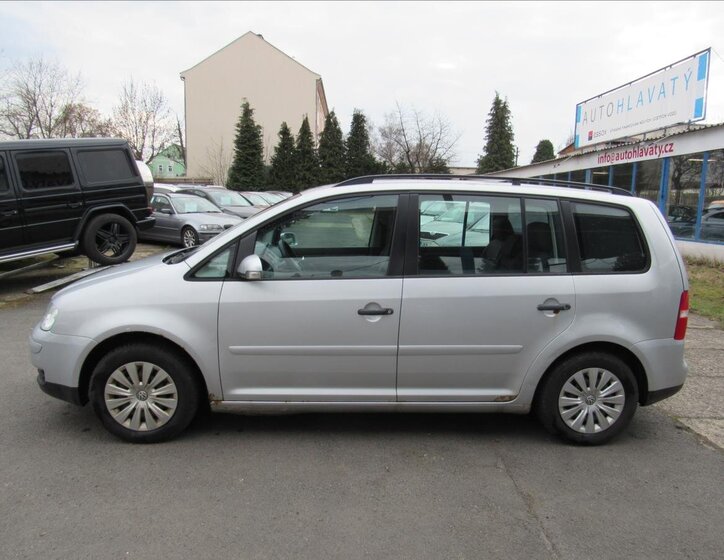 Volkswagen Touran Kombi 1,6 l 75 kw