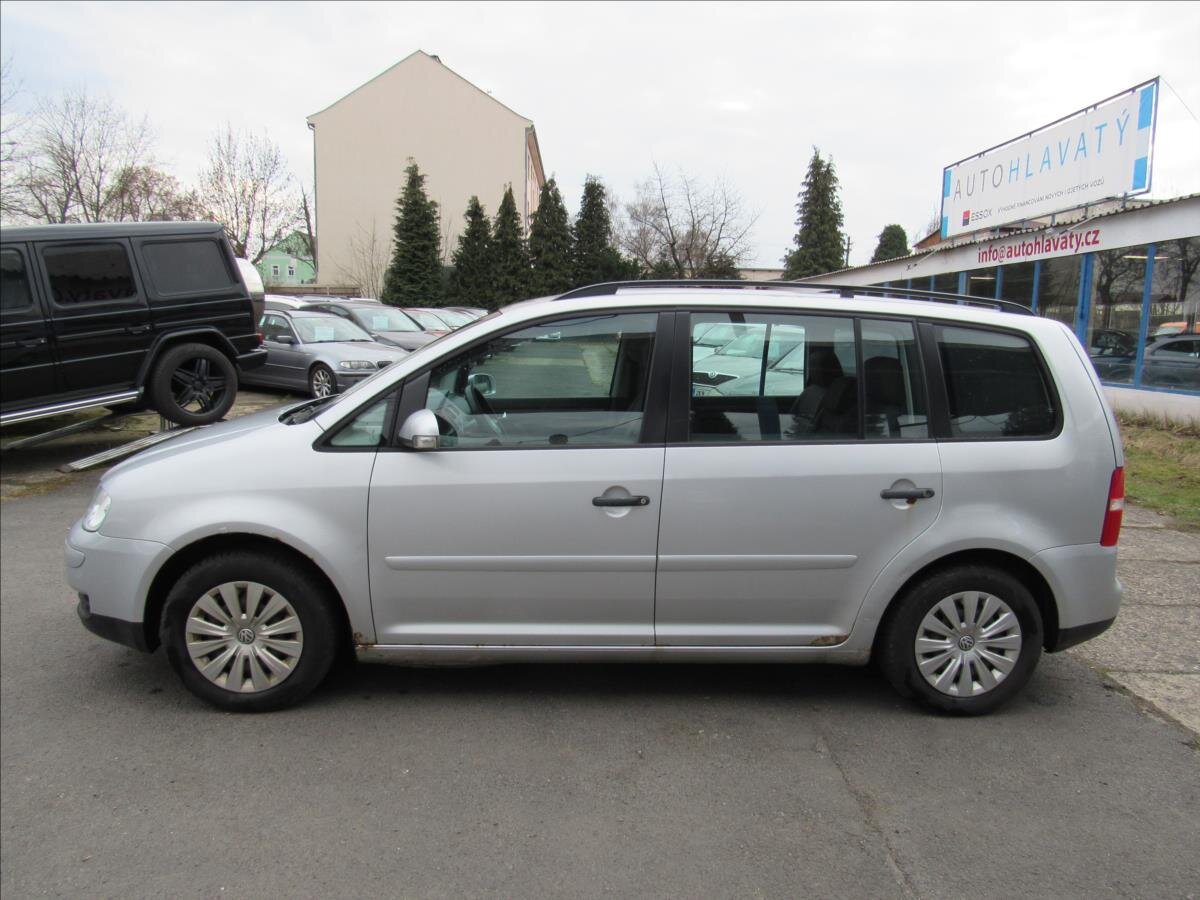 Volkswagen Touran Kombi 1,6 l 75 kw