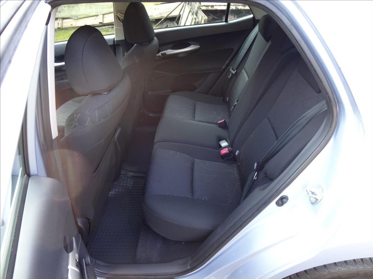 Toyota Auris Hatchback 1,3 l 74 kw