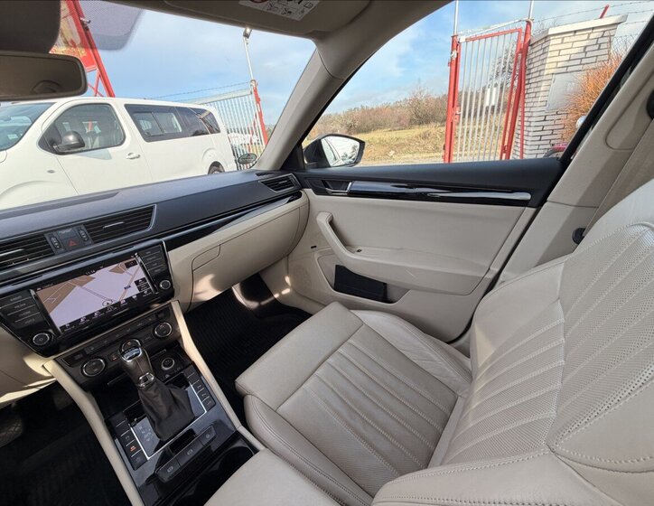 Škoda Superb 27