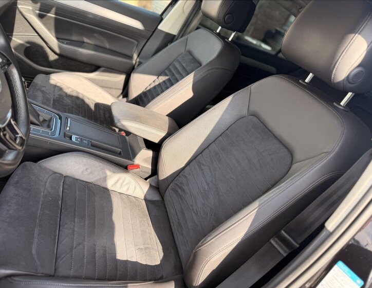 Volkswagen Passat Sedan / Limuzína 2,0 l 110 kw