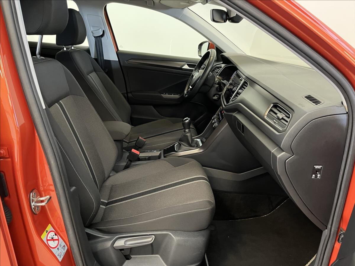 Volkswagen T-Roc SUV / Terénní 1,5 l 110 kw