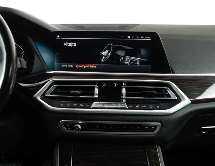 BMW X5 SUV / Terénní 3,0 l 210 kw