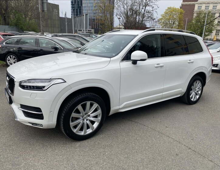 Volvo XC90 SUV / Terénní 2,0 l 173 kw