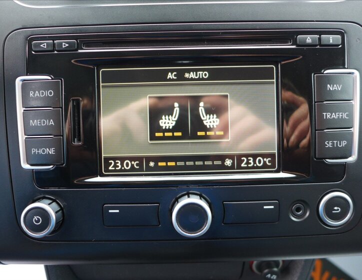 Volkswagen Touran Kombi 1,4 l 103 kw