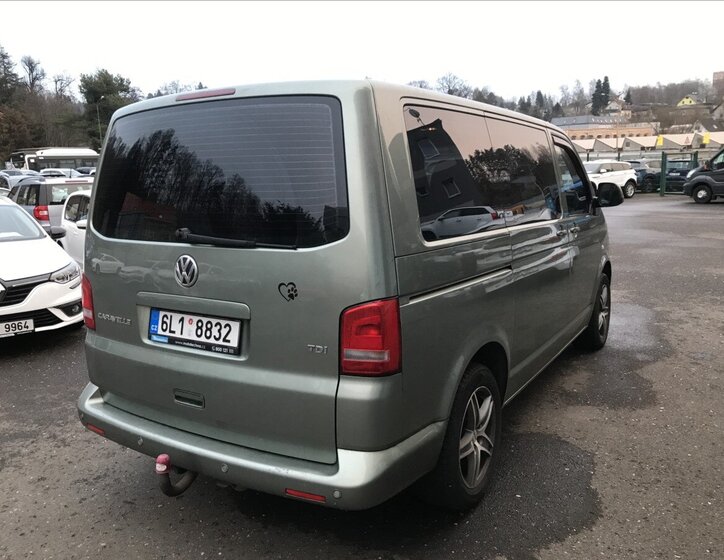 Volkswagen Caravelle 5