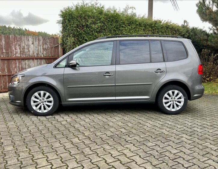 Volkswagen Touran MPV 1,6 l 77 kw