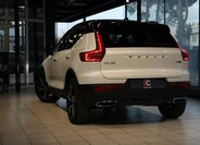 Volvo XC40 SUV / Terénní 2,0 l 140 kw