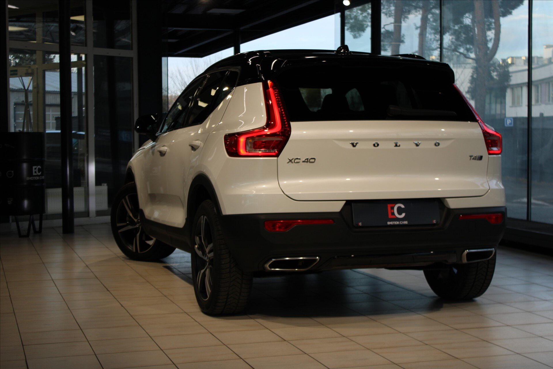Volvo XC40 SUV / Terénní 2,0 l 140 kw