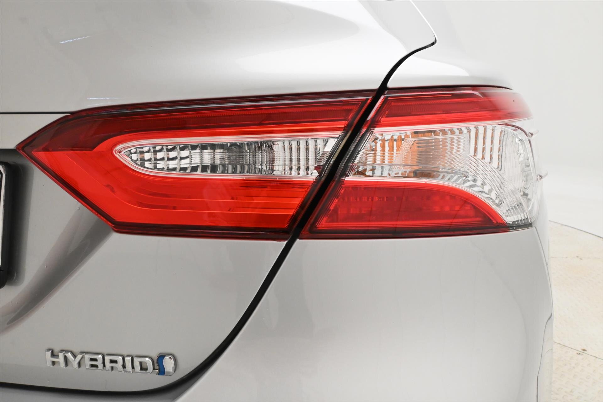 Toyota Camry Sedan / Limuzína 2,5 l 160 kw