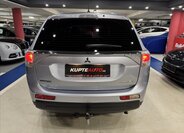 Mitsubishi Outlander SUV / Terénní 2,0 l 110 kw