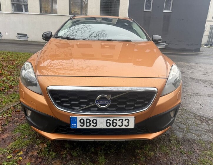 Volvo V40 8