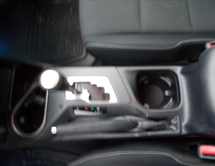 Toyota RAV4 SUV 2,5 l 114 kw