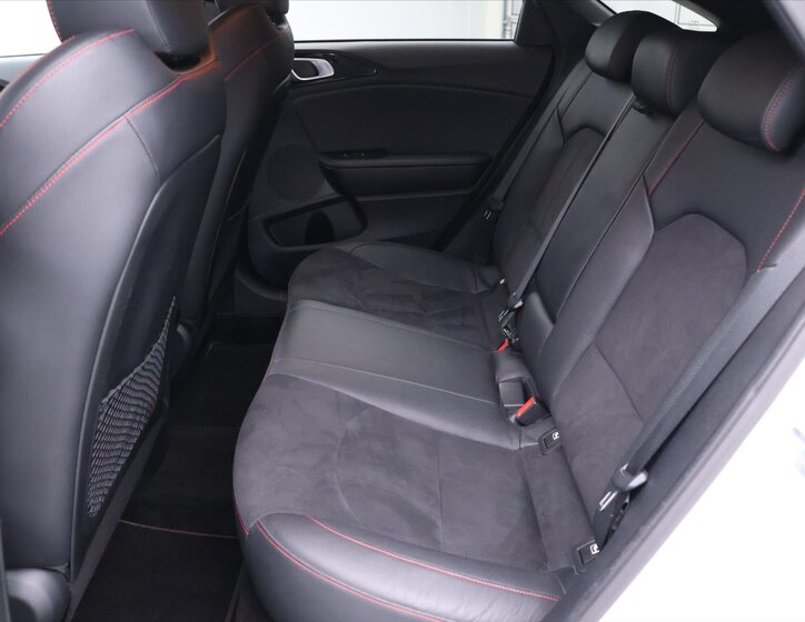 KIA ProCeed Hatchback 1,6 l 150 kw