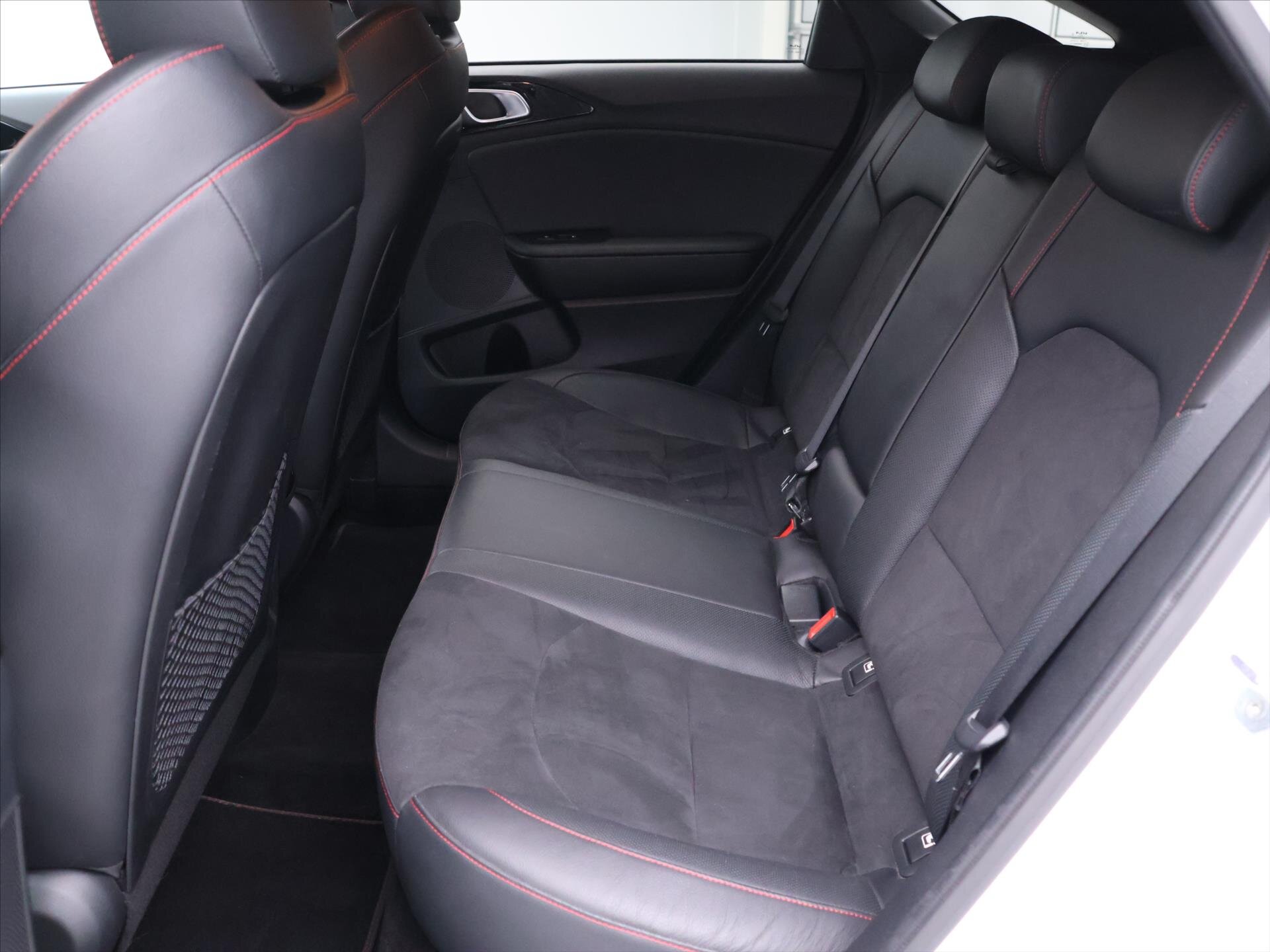 KIA ProCeed Hatchback 1,6 l 150 kw