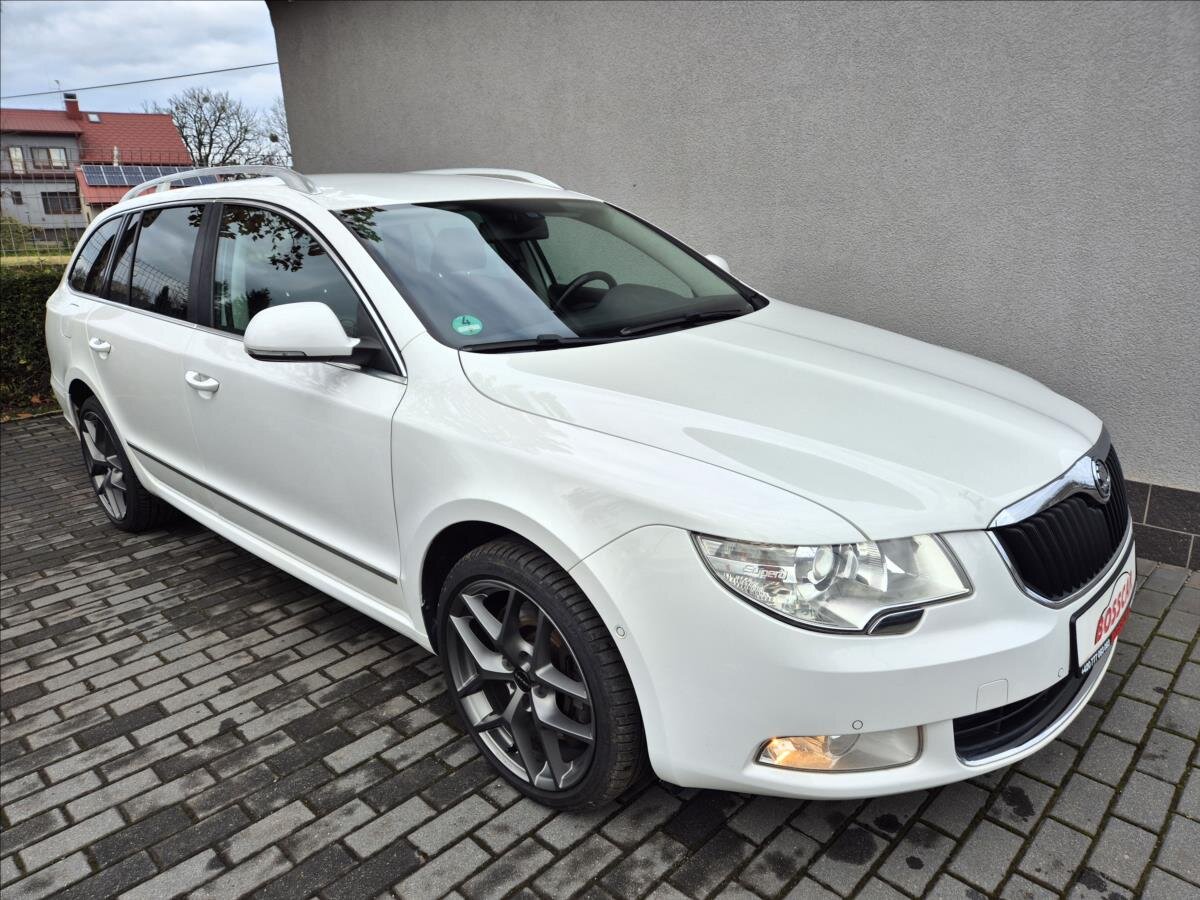 Škoda Superb Kombi 3,6 l 191 kw