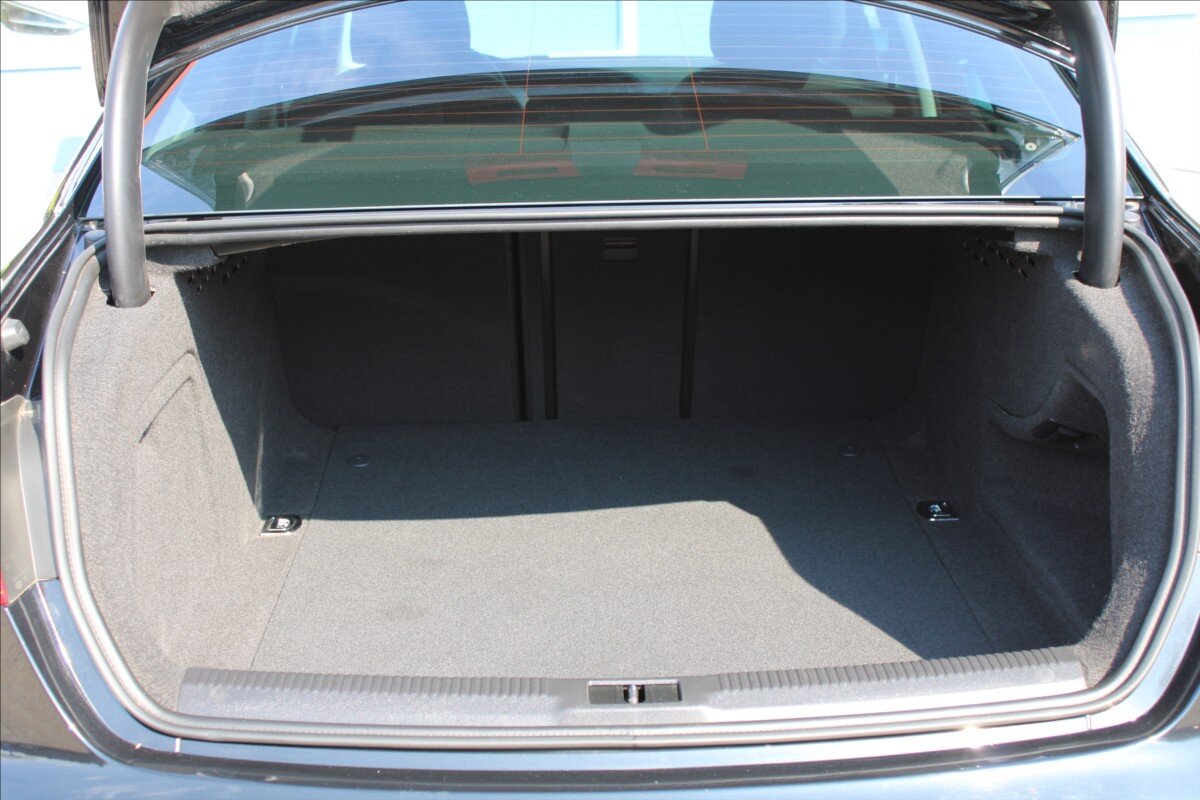 Audi A4 Sedan / Limuzína 1,8 l 118 kw