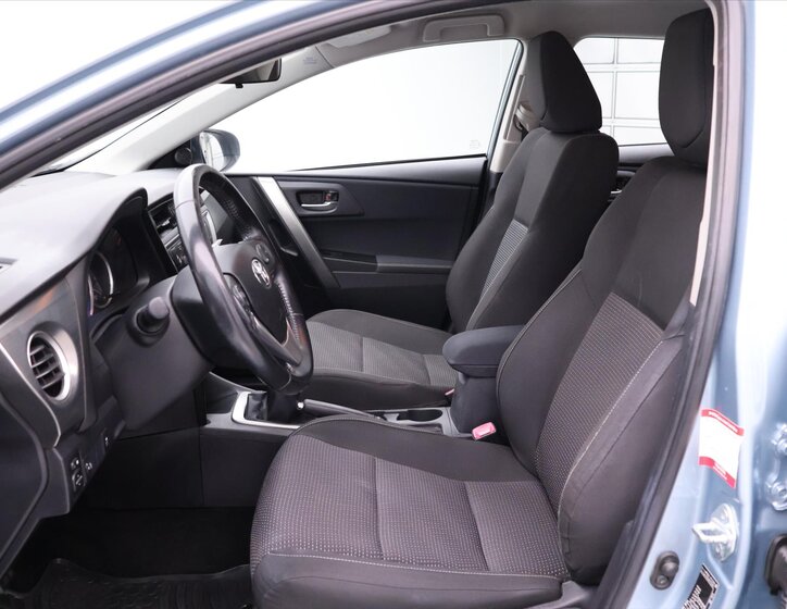 Toyota Auris Hatchback 1,3 l 73 kw