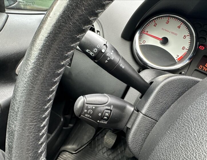 Peugeot 207 Hatchback 1,4 l 54 kw