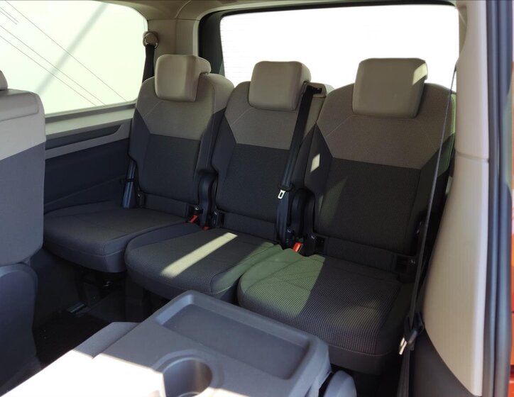 Volkswagen Multivan MPV 2,0 l 110 kw