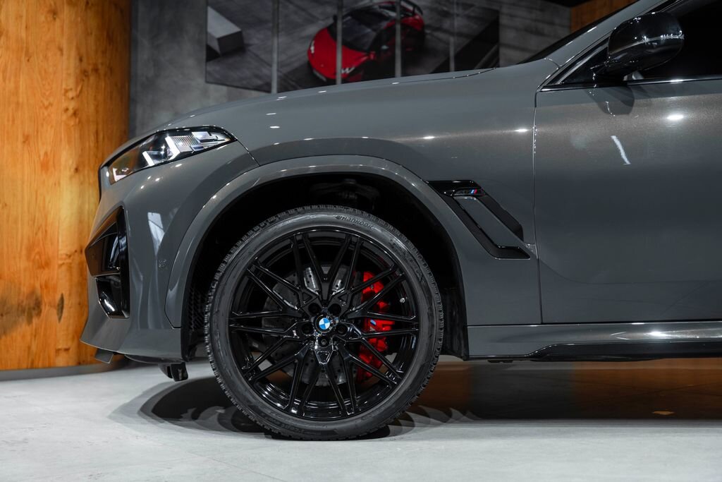 BMW X6 SUV 4,4 l 460 kw