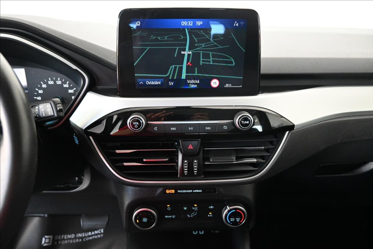 Ford Kuga SUV / Terénní 1,5 l 88 kw